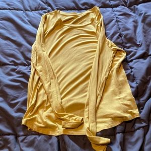 Aéropostale Long Sleeve Yellow Crew: M